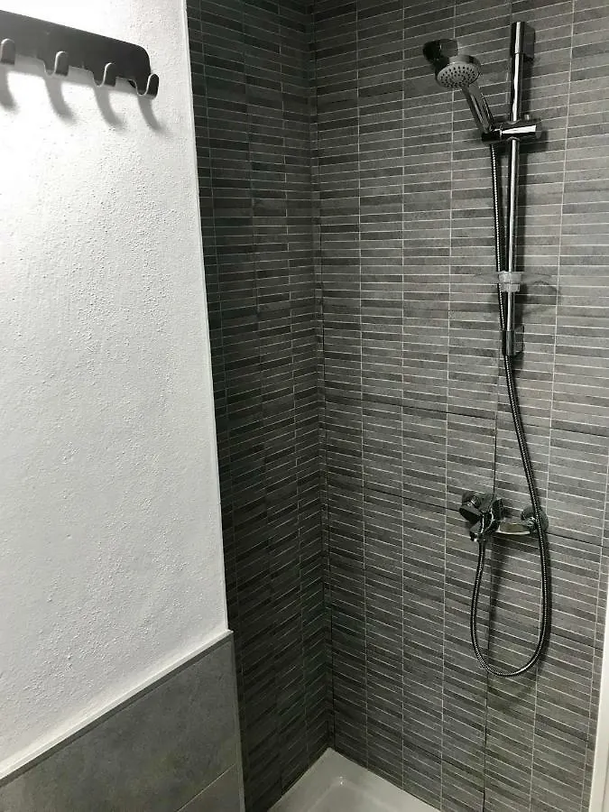 מלון מאלגה El Palo Beach House בית נופש